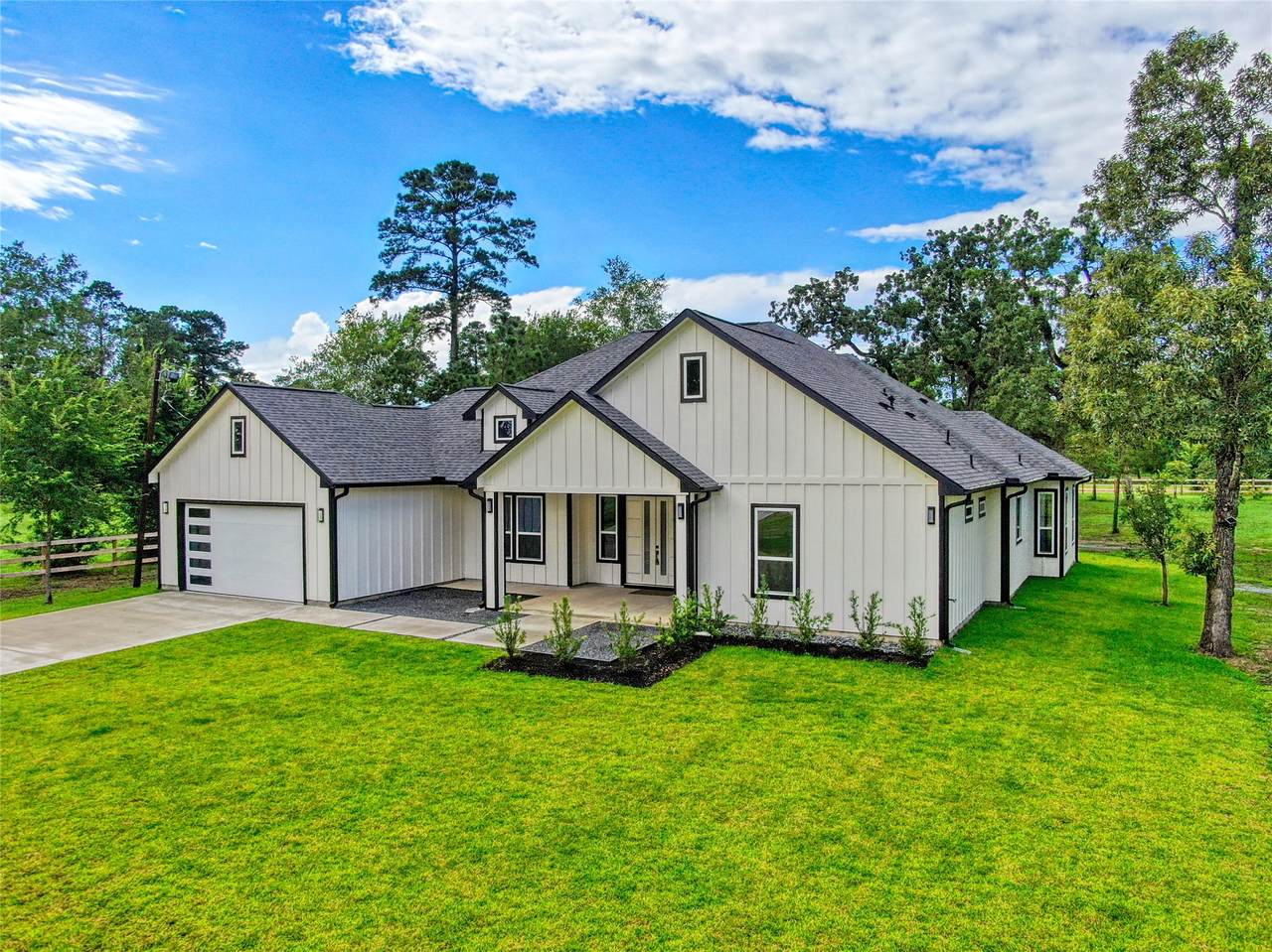 11082 Tammy Circle - Photo 1