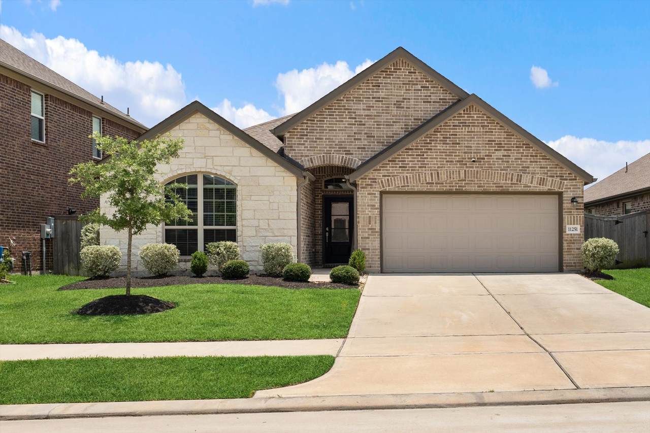 11251 Stirton Drive - Photo 1