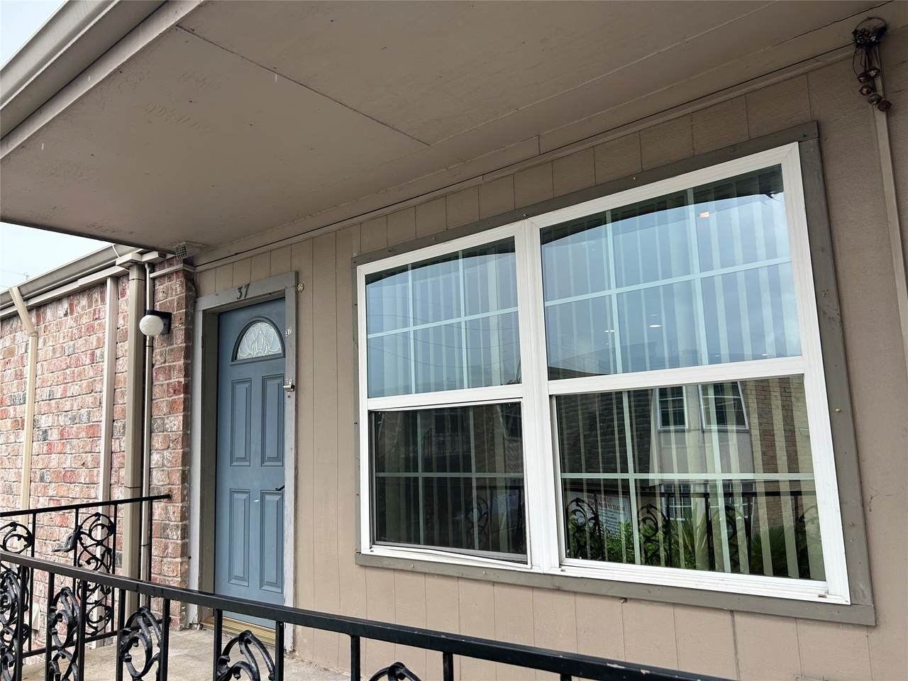 5550 Braeswood Boulevard - Photo 1