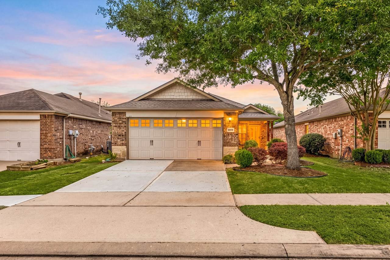 1031 Oleander Way - Photo 1