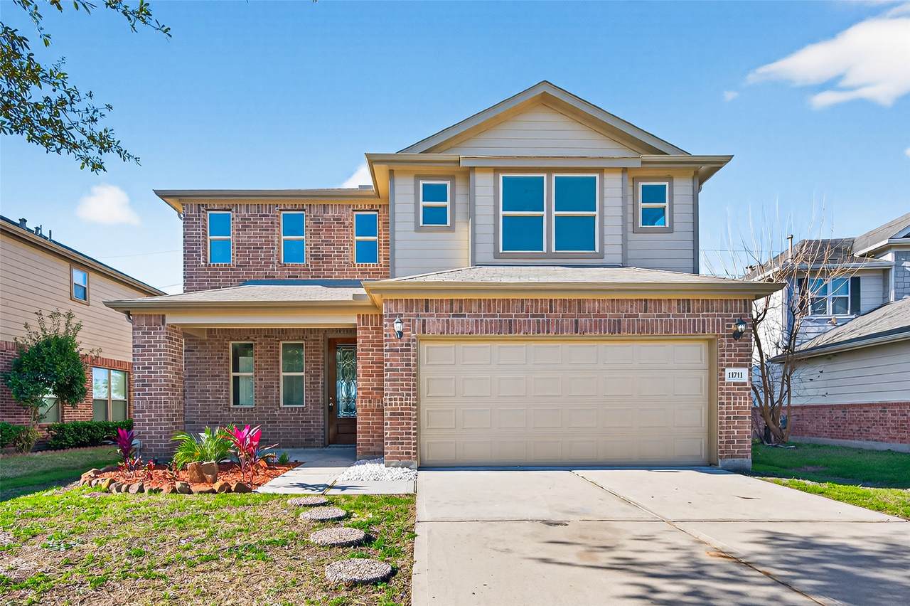 11711 Newel Elm Street - Photo 1