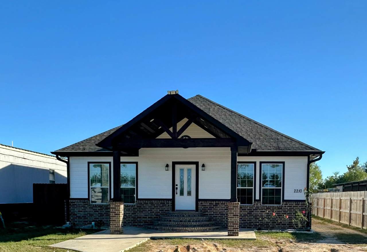 2210 Road 5500 - Photo 1