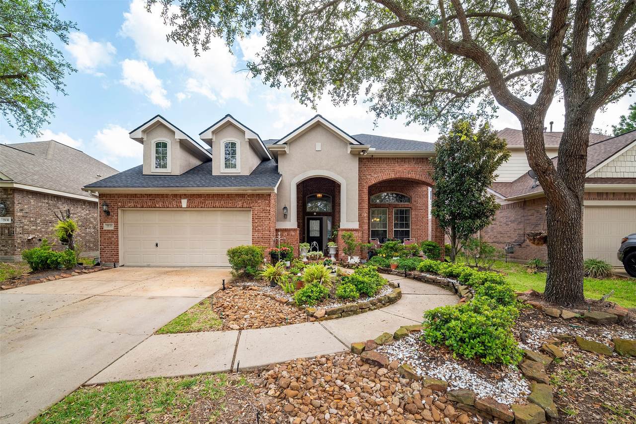 7135 Rambling Tree Lane - Photo 1