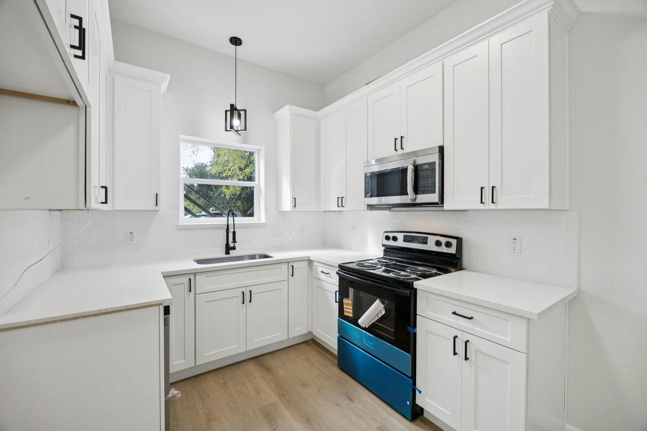 422 New Hampshire Street - Photo 1