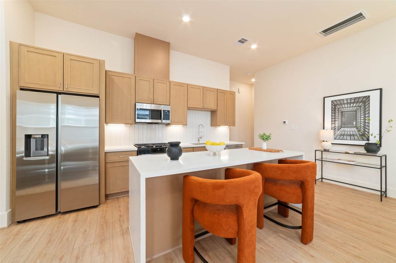 861 Rachel Street - Photo 1