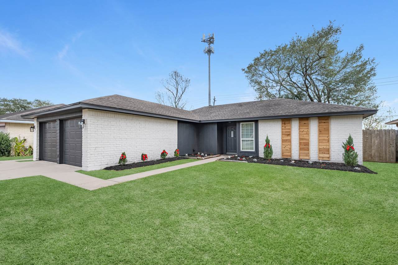 17614 Heritage Bay Drive - Photo 1