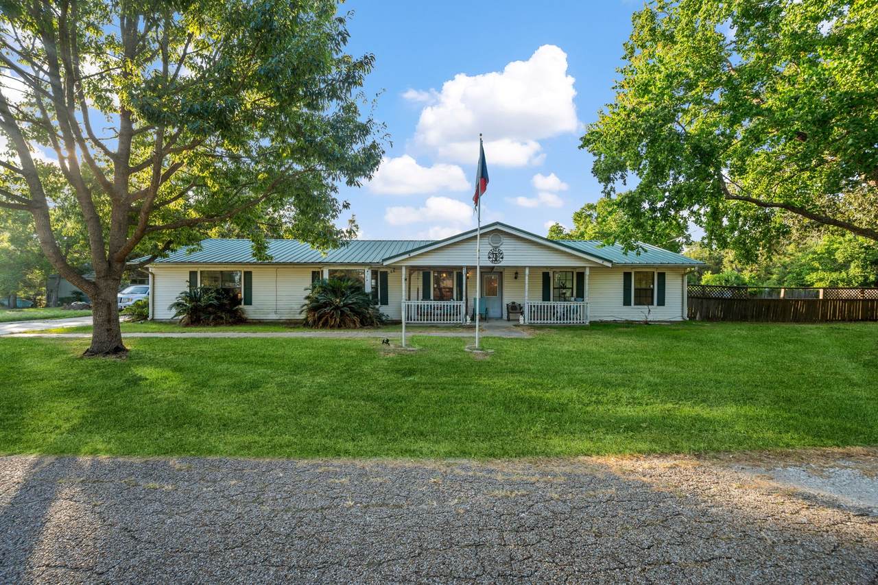 71 Shady Oaks Drive Drive - Photo 1