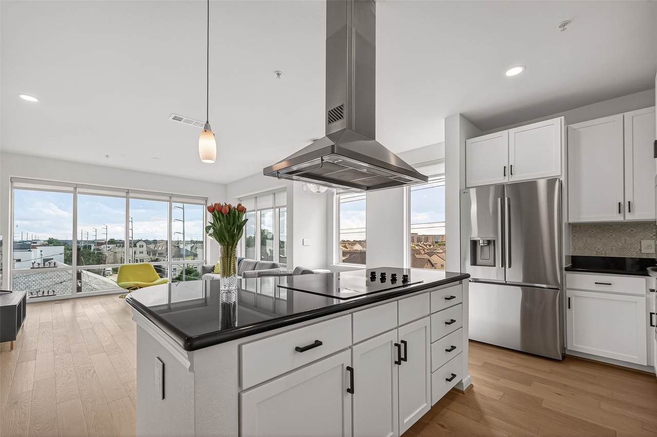 505 Jackson Hill Street - Photo 1