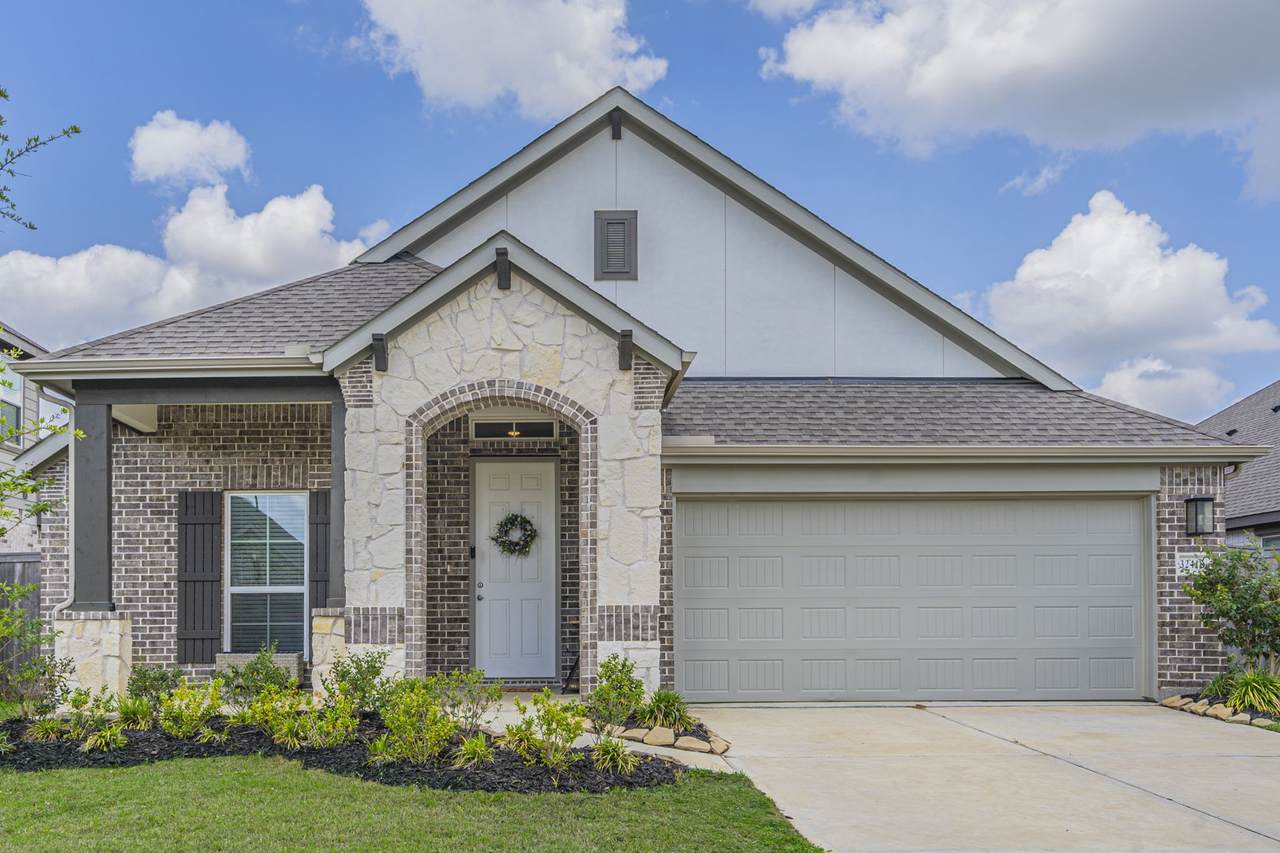 32410 Willow Hollow Way - Photo 1