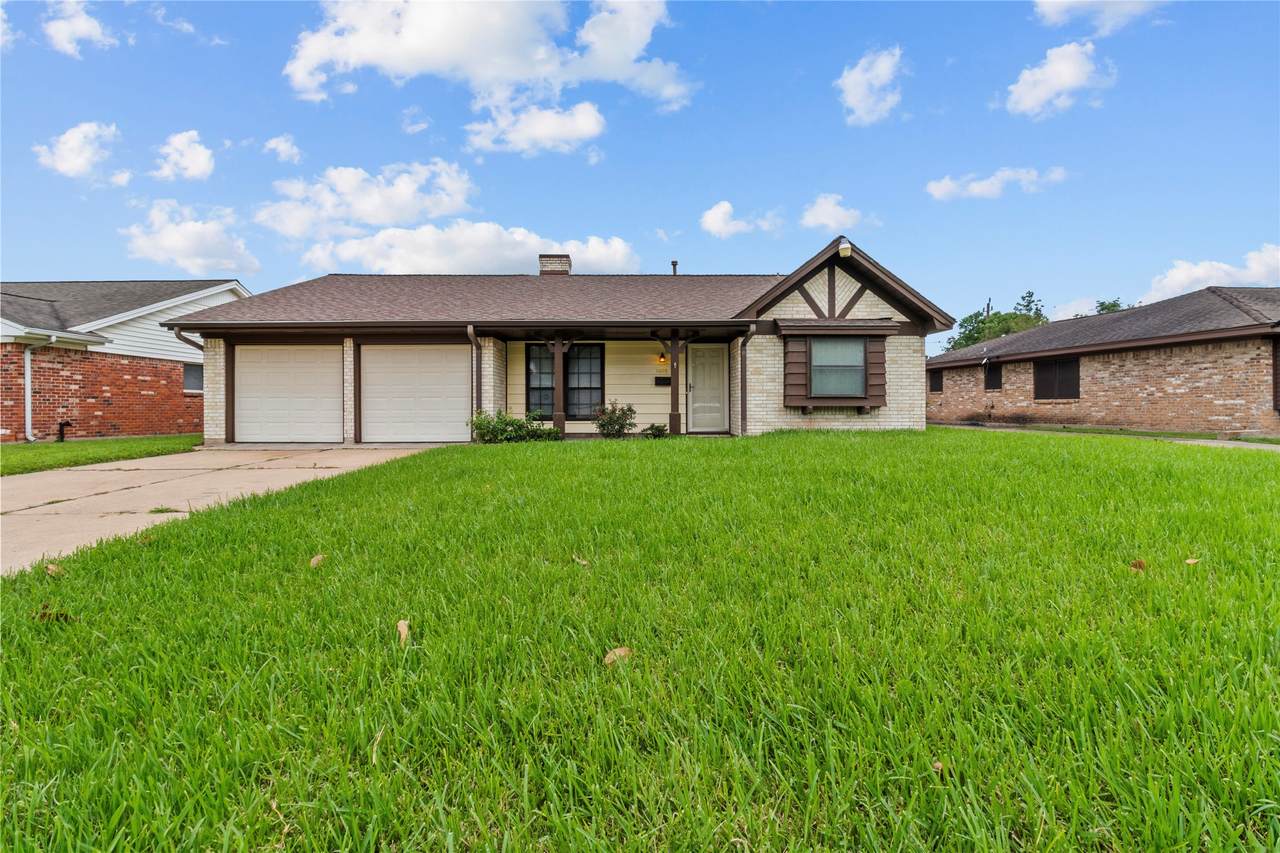 14115 Lantern Lane - Photo 1