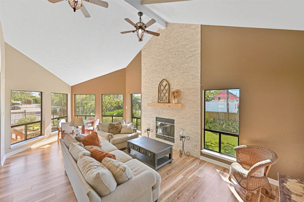 114 24th Street - Photo 1