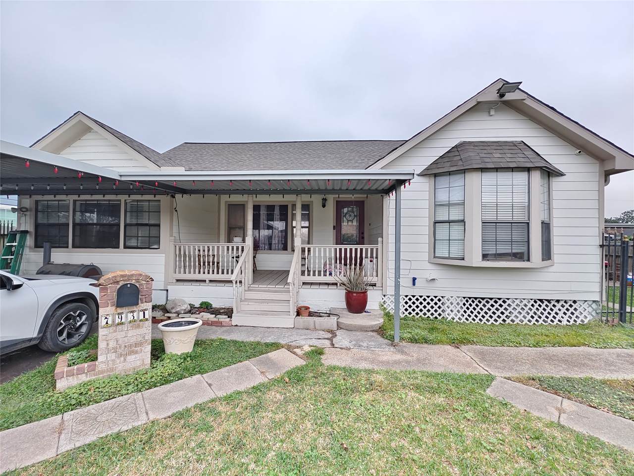 7931 Scanlock Street - Photo 1