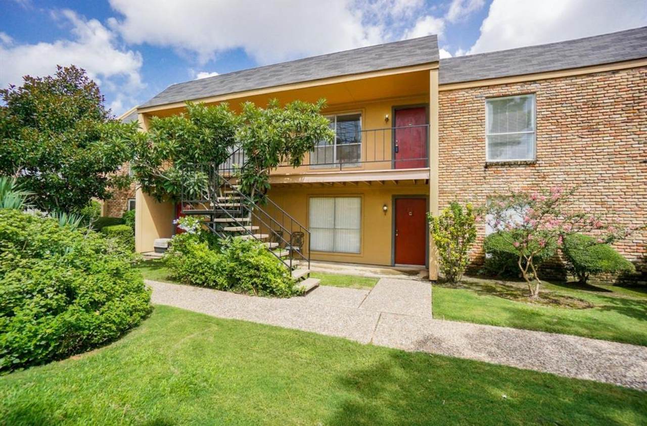 3303 Greenridge Drive - Photo 1