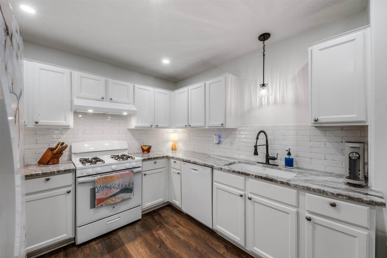 9750 Gulfstream Drive - Photo 1