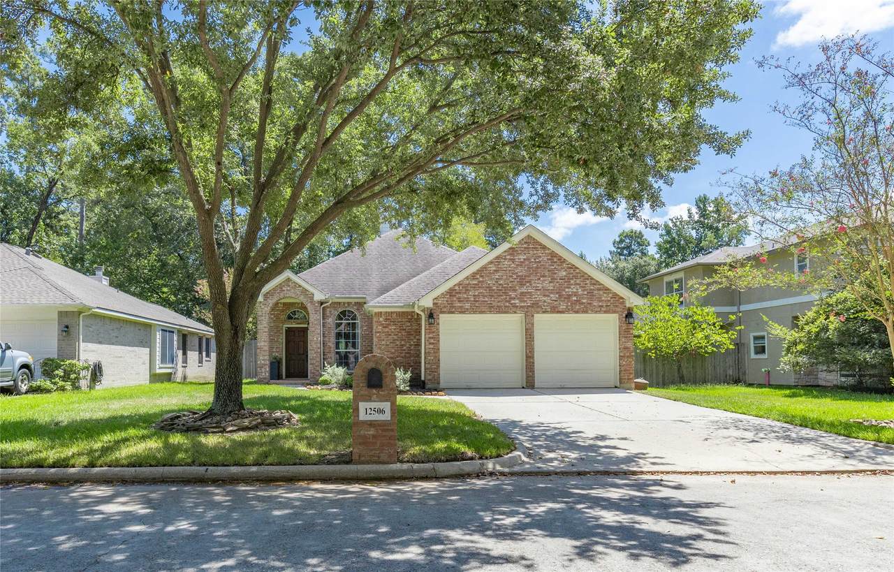 12506 Lakeview Drive - Photo 1