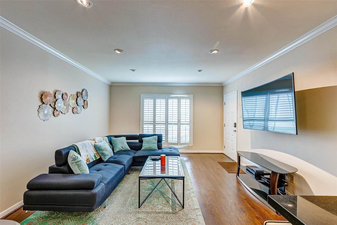 1800 Stoney Brook Drive - Photo 1
