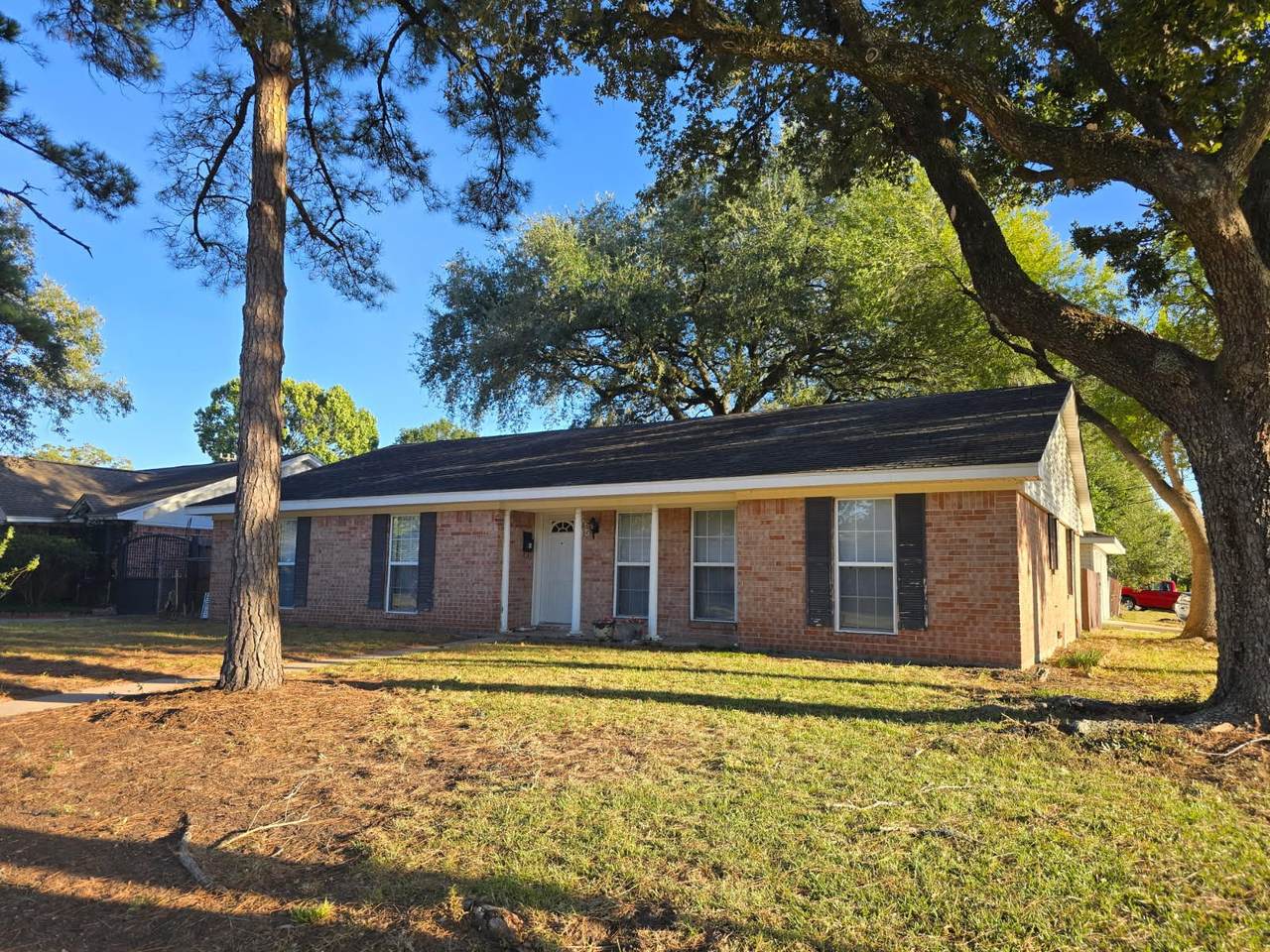 5615 Beechnut Street - Photo 1