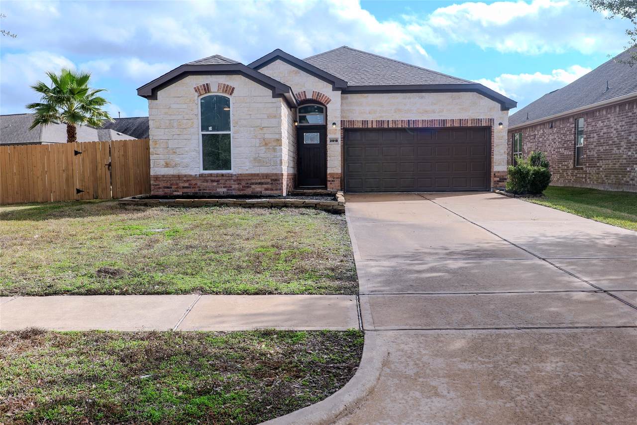 2818 Soffiano Lane - Photo 1