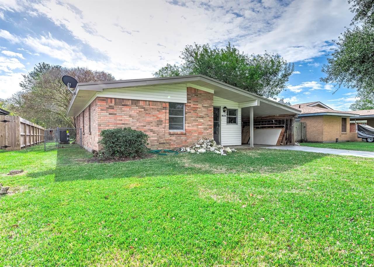 2809 5th Avenue - Photo 1