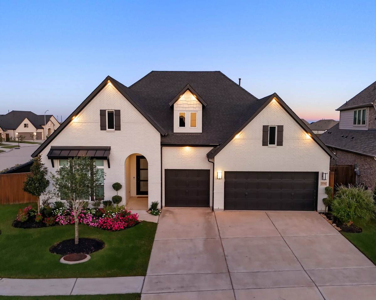 2734 Thunder Creek Drive - Photo 1