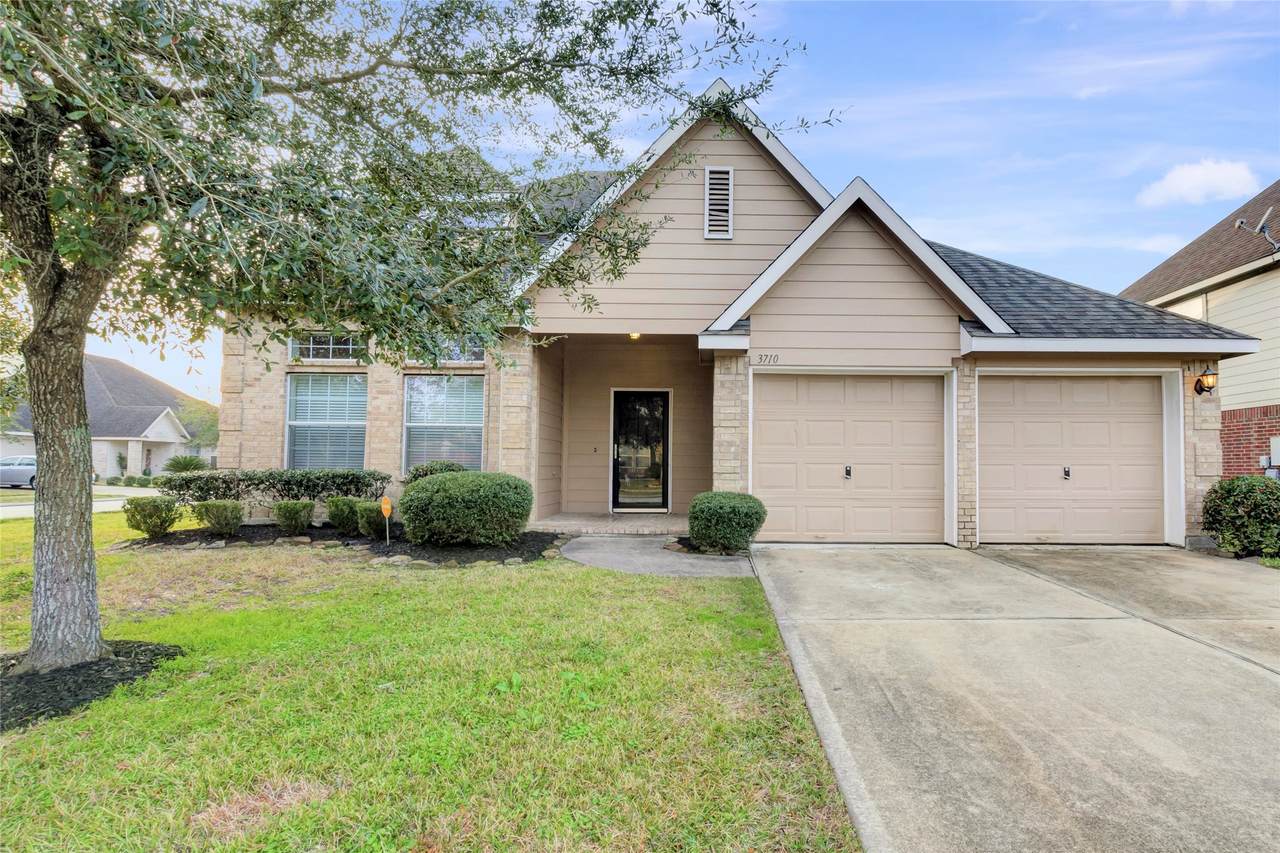 3710 Banyan Wood Way - Photo 1