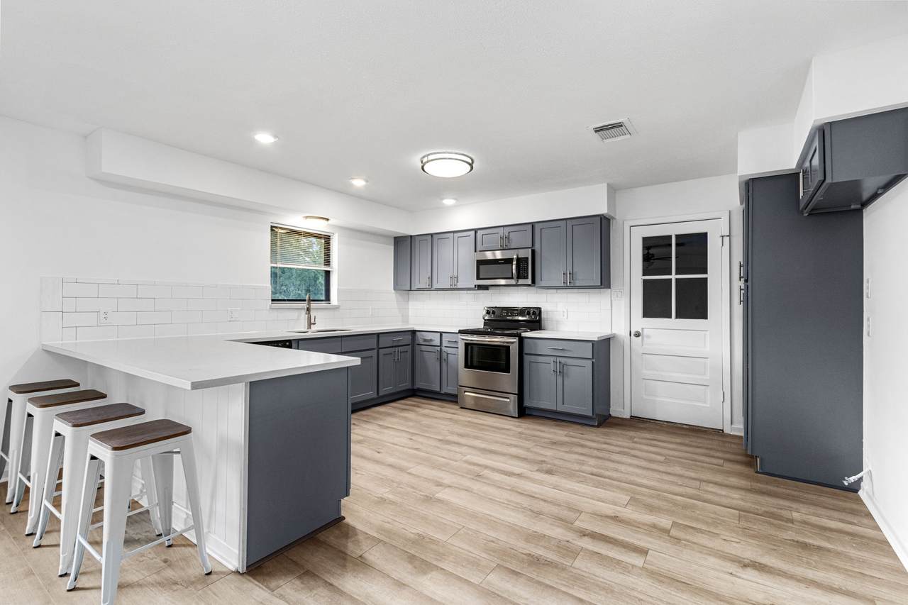 107 Bledsoe Street - Photo 1