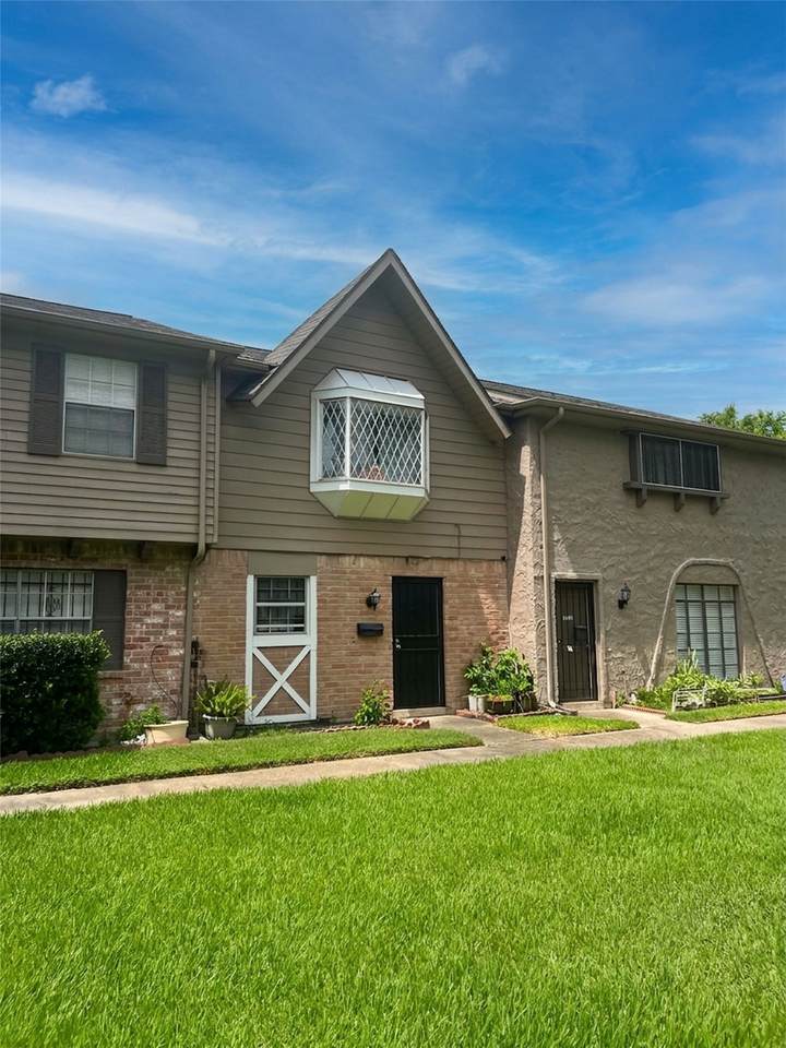 7216 Crownwest Street - Photo 1