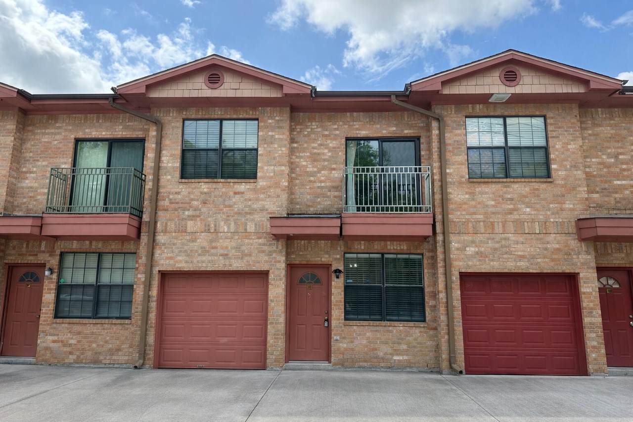 9400 Bellaire Boulevard - Photo 1