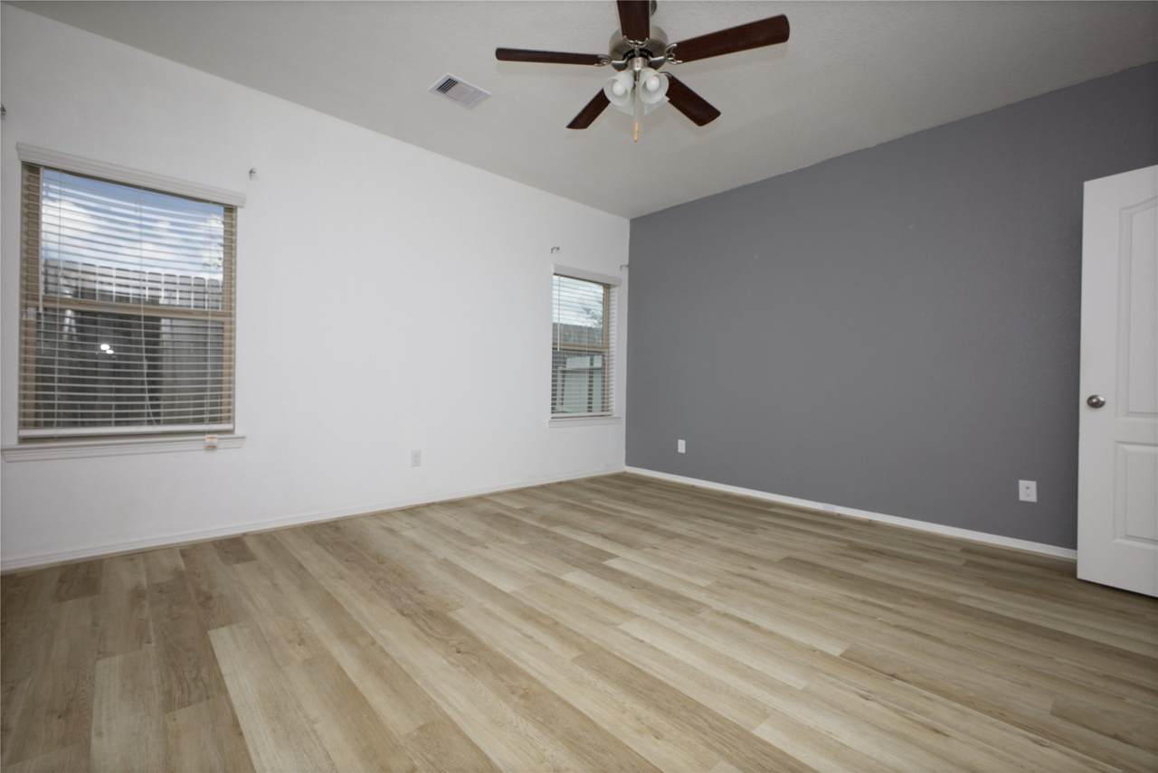2106 Benjamin Park - Photo 1