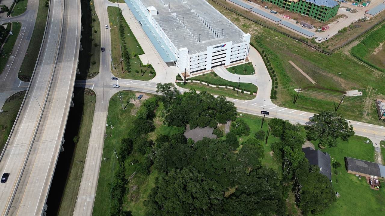 4002 Knight Road - Photo 1