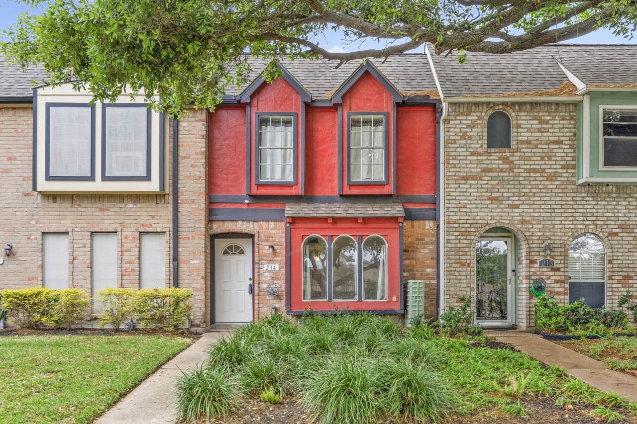 11002 Hammerly Boulevard - Photo 1