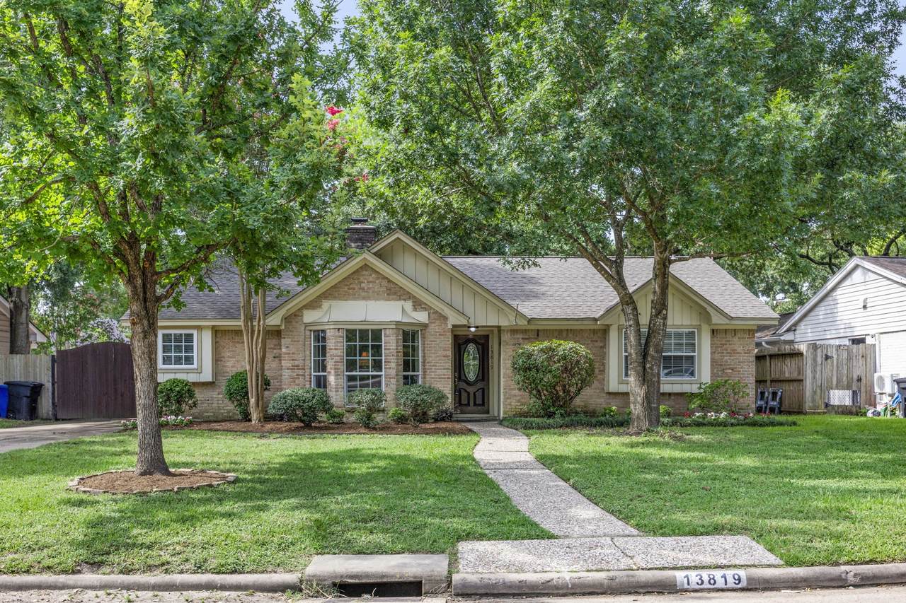 13819 Britoak Lane - Photo 1