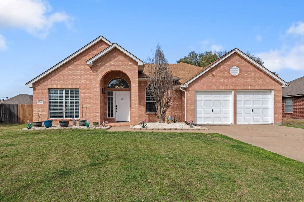 1721 Purple Martin Cove - Photo 1