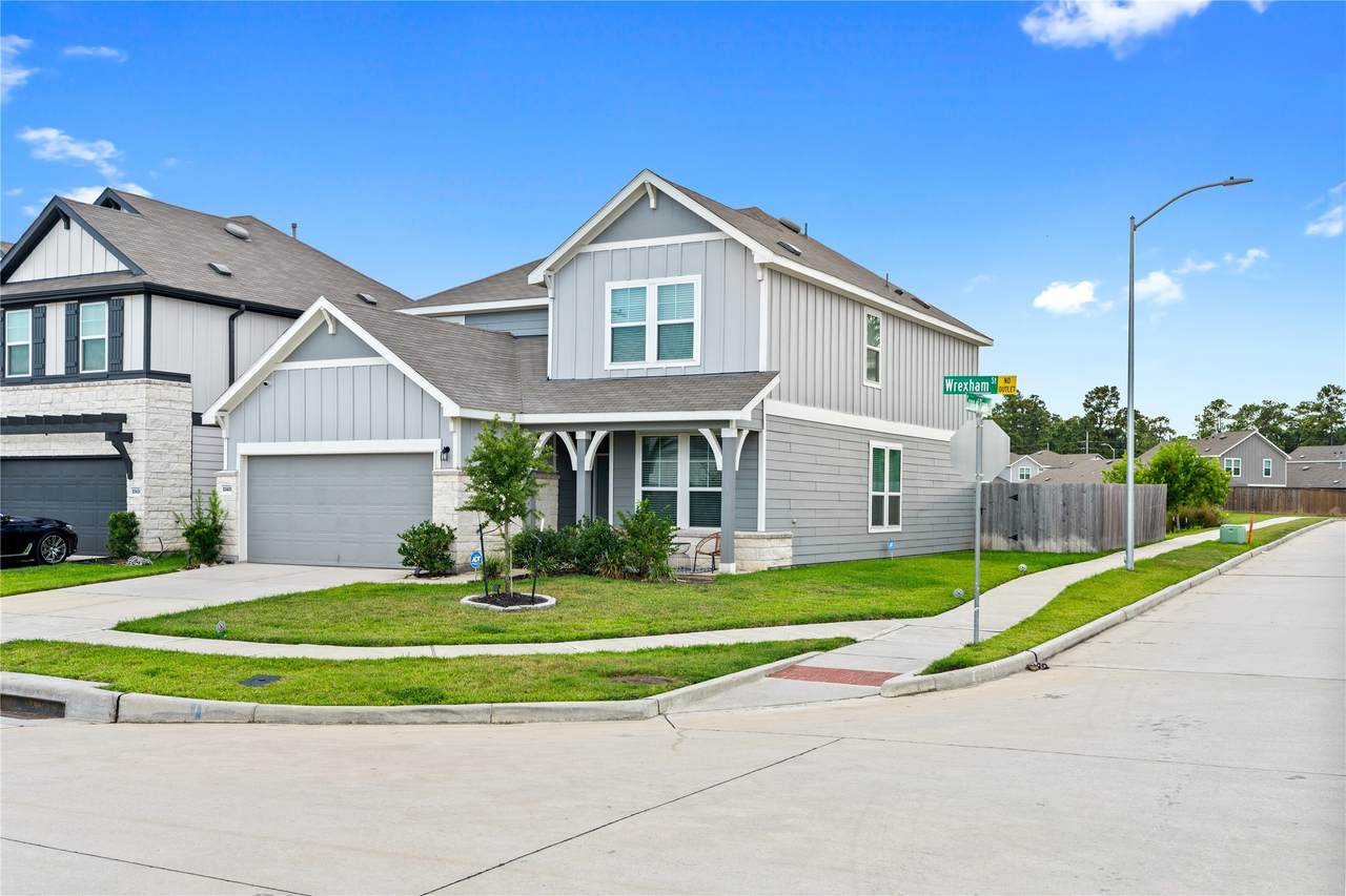23439 Wrexham Street - Photo 1