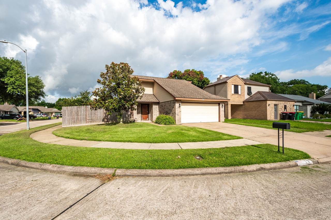 17 Crestbriar Court - Photo 1