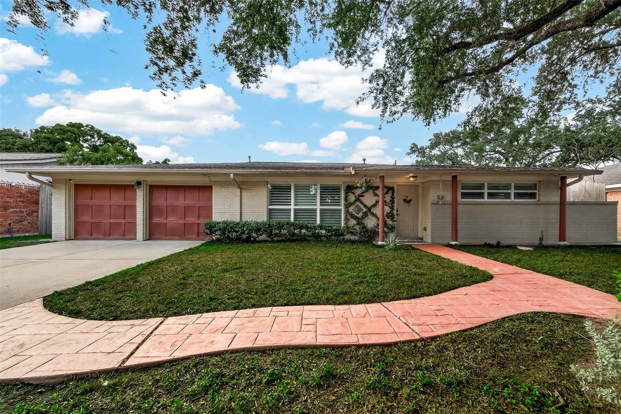 4814 Omeara Drive - Photo 1