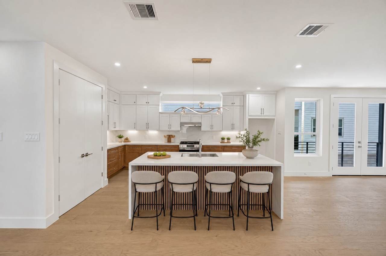 1424 23rd Street - Photo 1