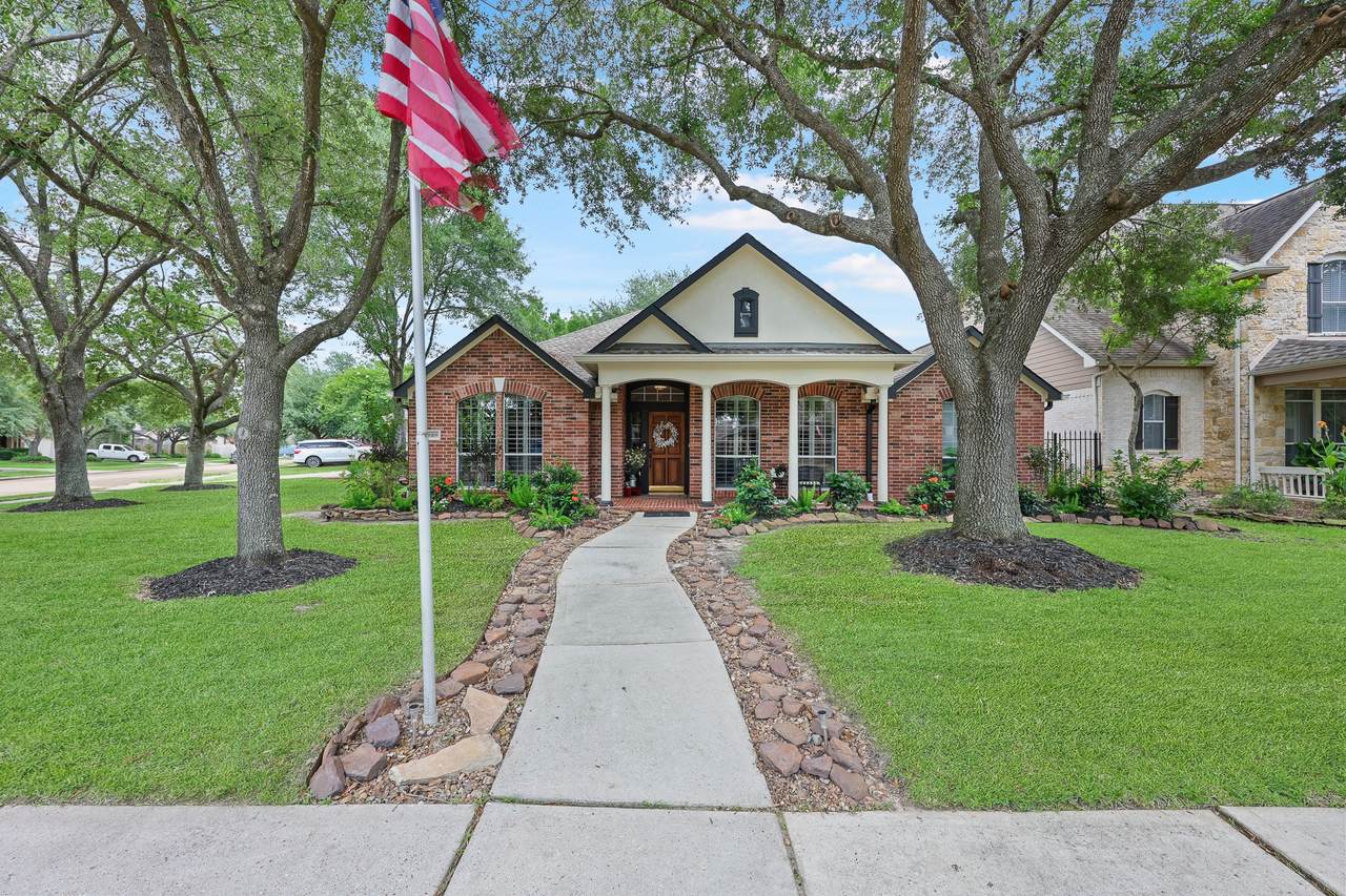 16106 Ashvale Drive - Photo 1