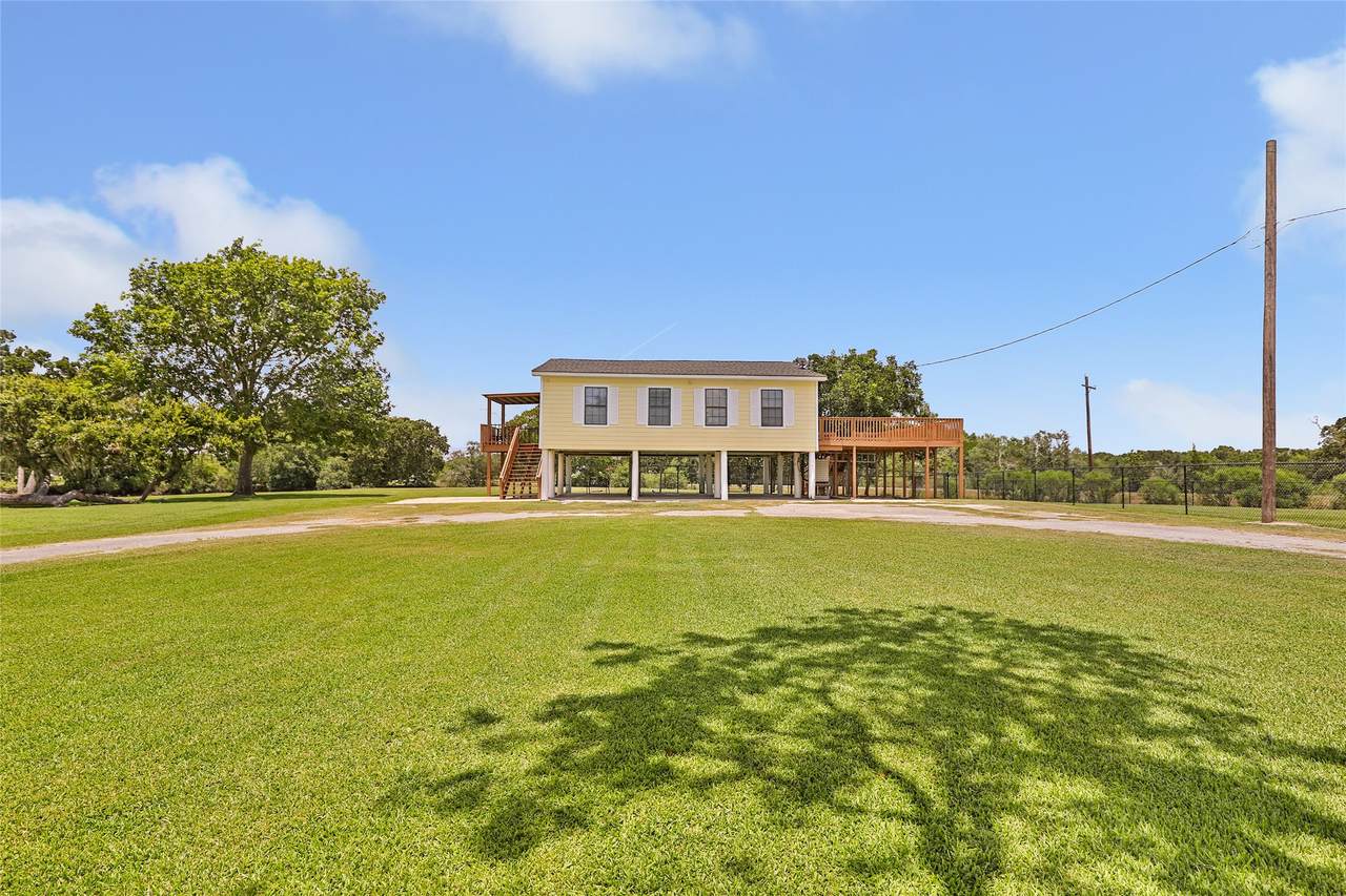 309 Oak Island Drive - Photo 1