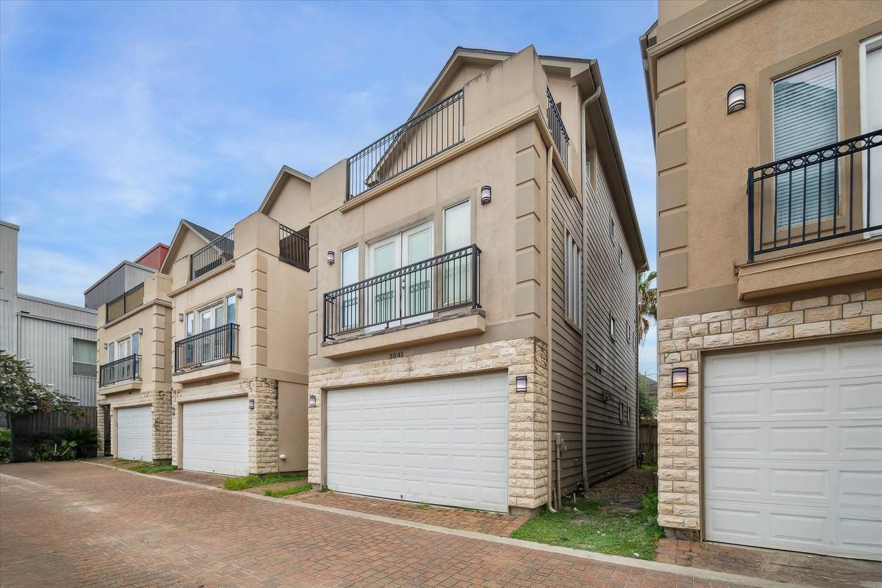 3041 Clinton Drive - Photo 1