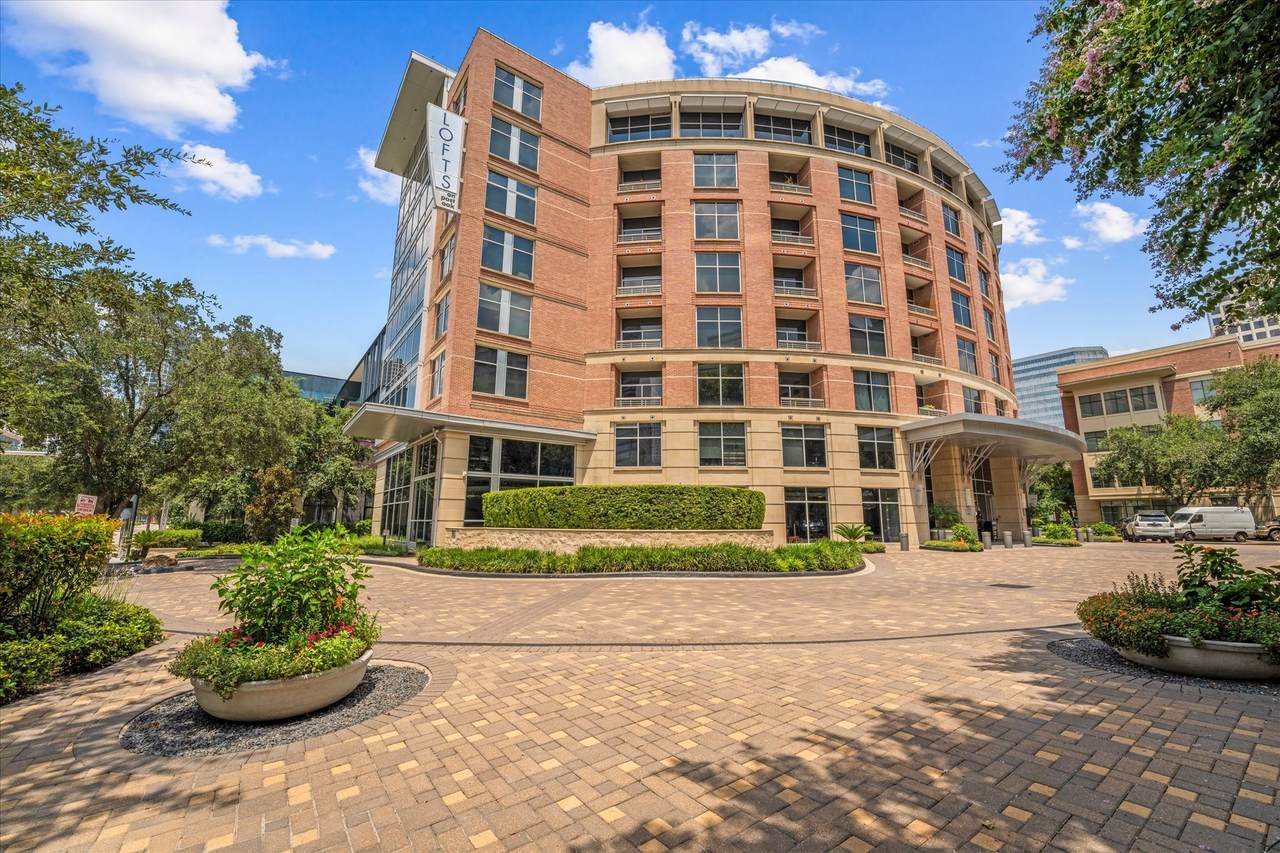 1901 Post Oak Boulevard - Photo 1
