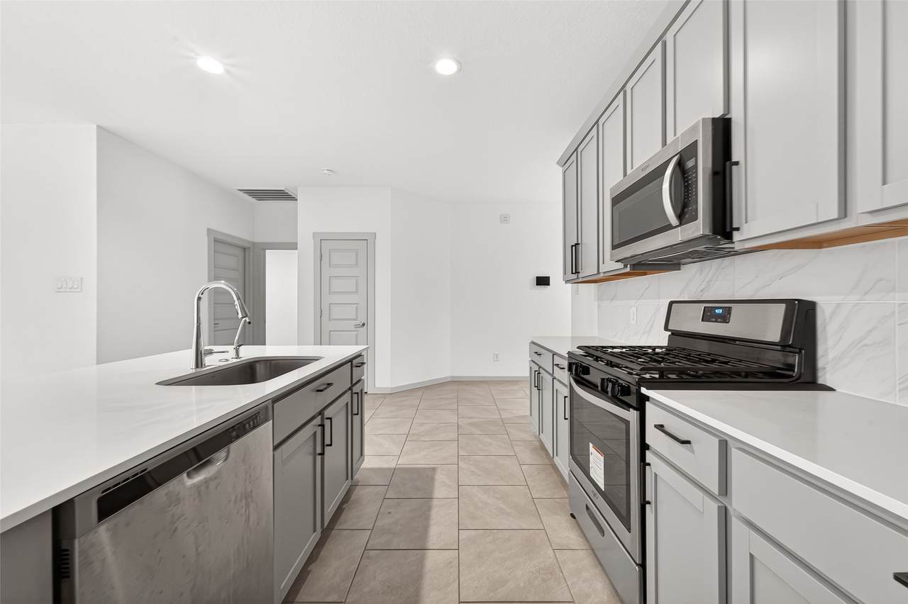 7518 Ramsgate Cliff Lane - Photo 1