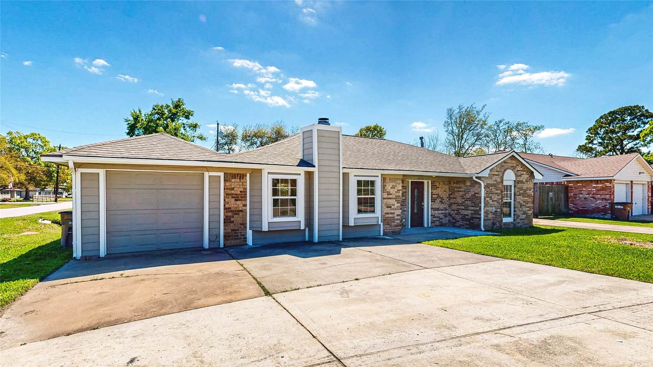 4914 29th Street - Photo 1