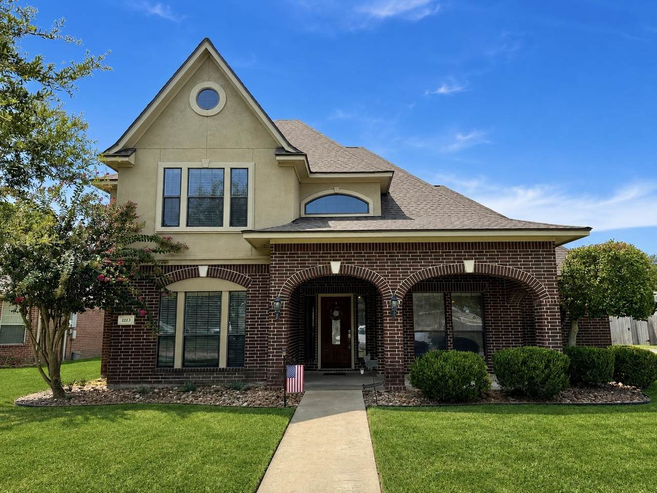1113 Enchanted Oaks Drive - Photo 1