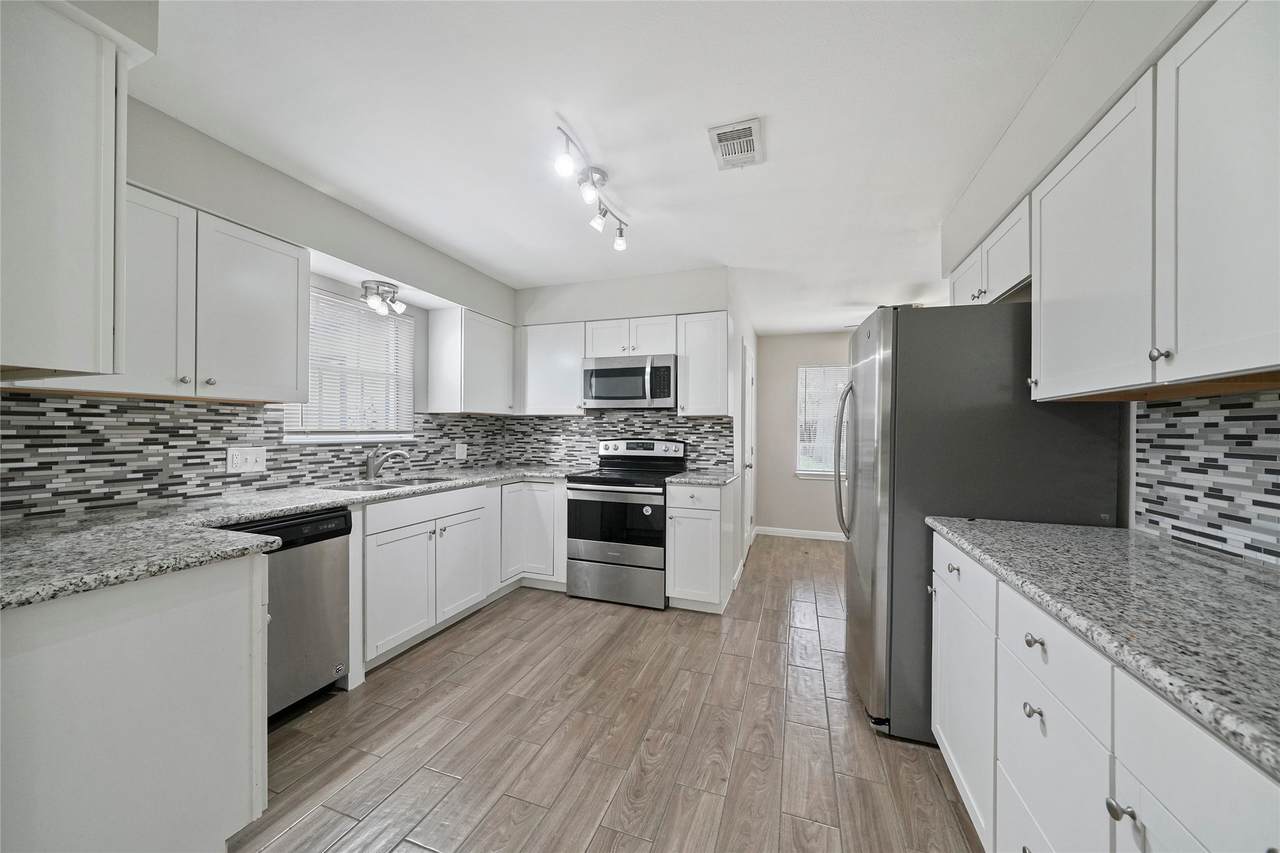 643 Ames Street - Photo 1