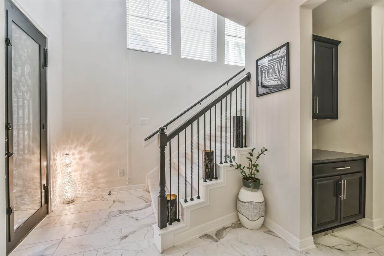 9643 Towne Lake Parkway - Photo 1