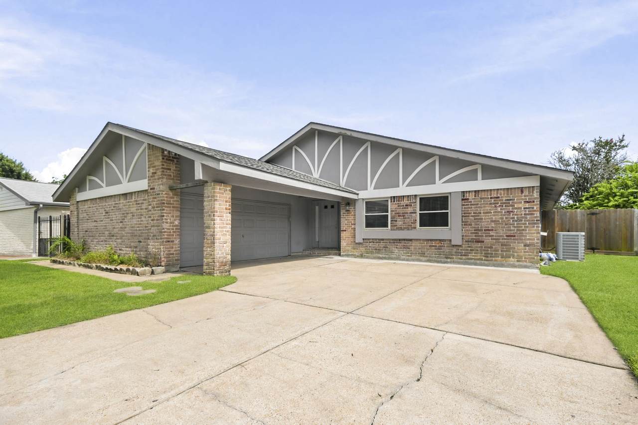 830 Seacliff Drive - Photo 1