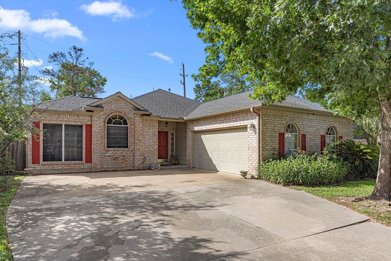 7202 Fawn River Circle - Photo 1