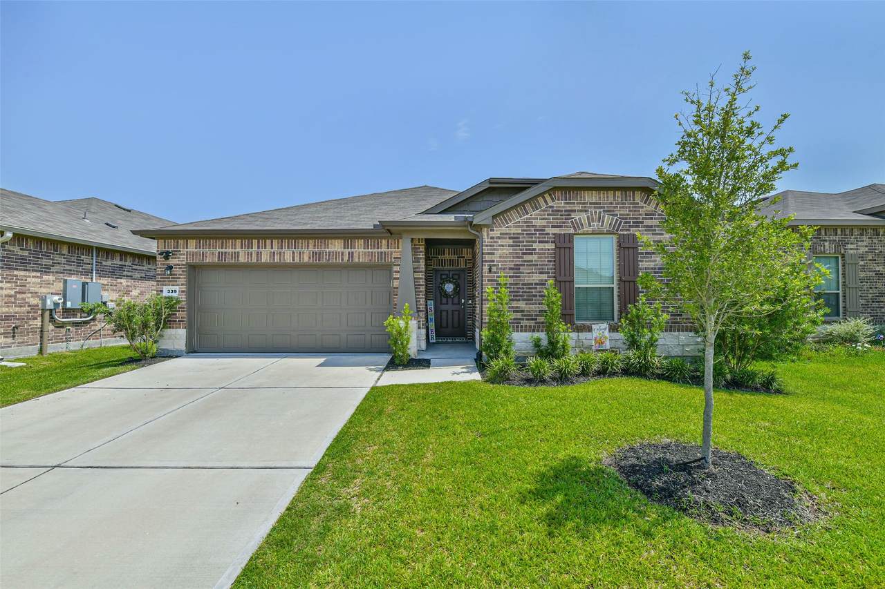 339 Friesian Court - Photo 1