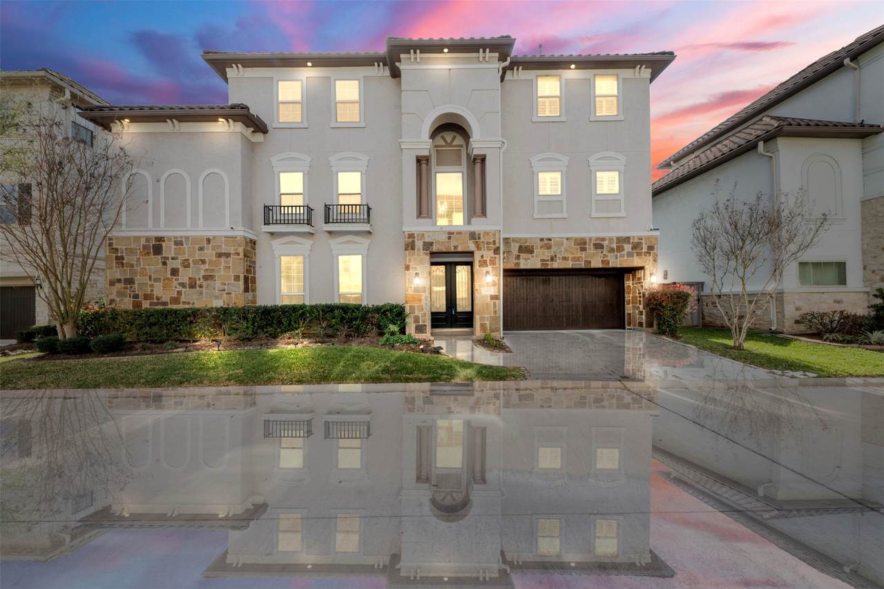 908 Amelia Street - Photo 1